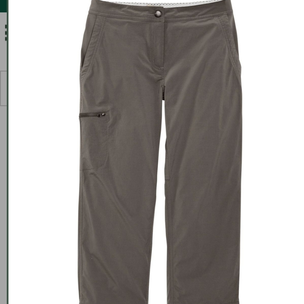 Black Llbean comfort trail crop pants